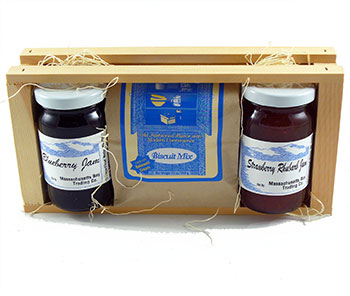 New England Wood Gift Crate w/Two Jars and Buttermilk Biscuit Mix