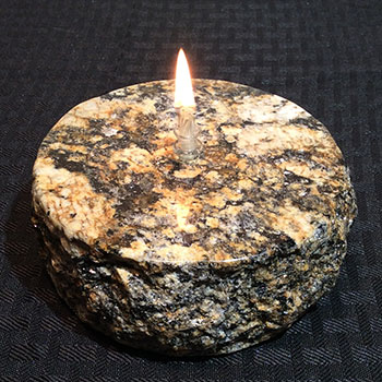 Cougar Stone Oil Candle